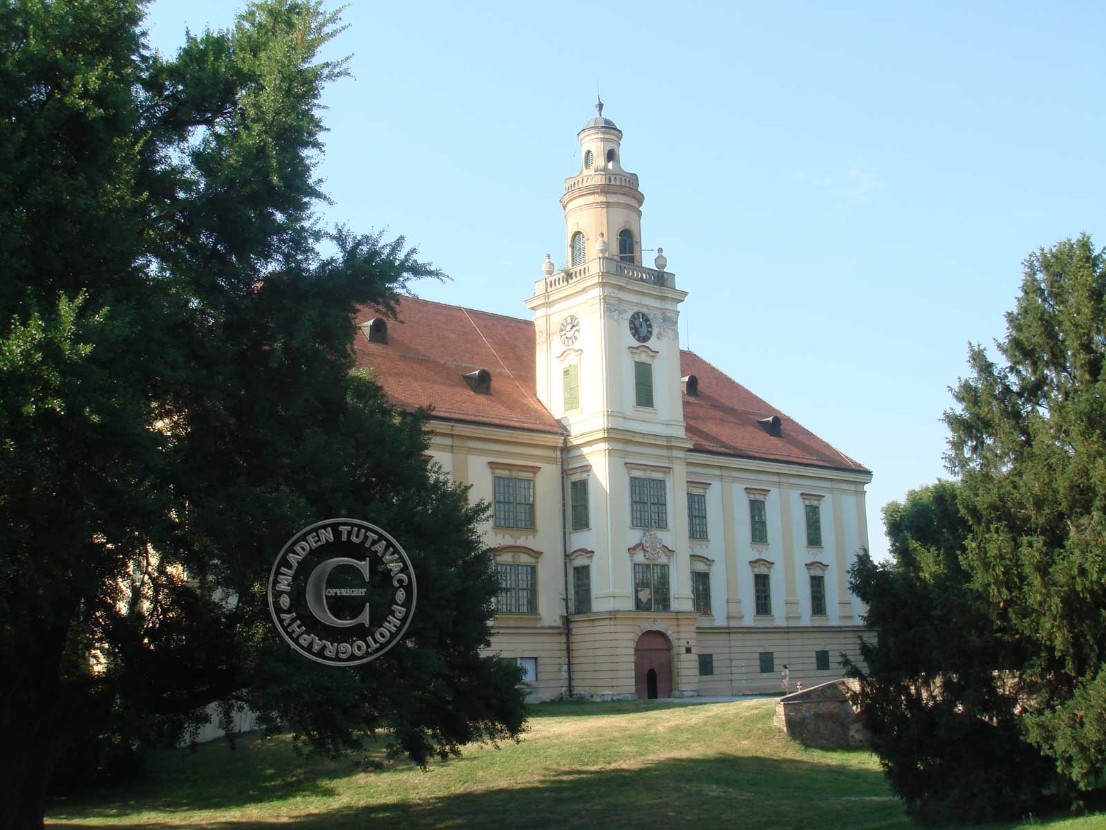 turistički vodič:Valpovo,dvorac Prandau-Normann