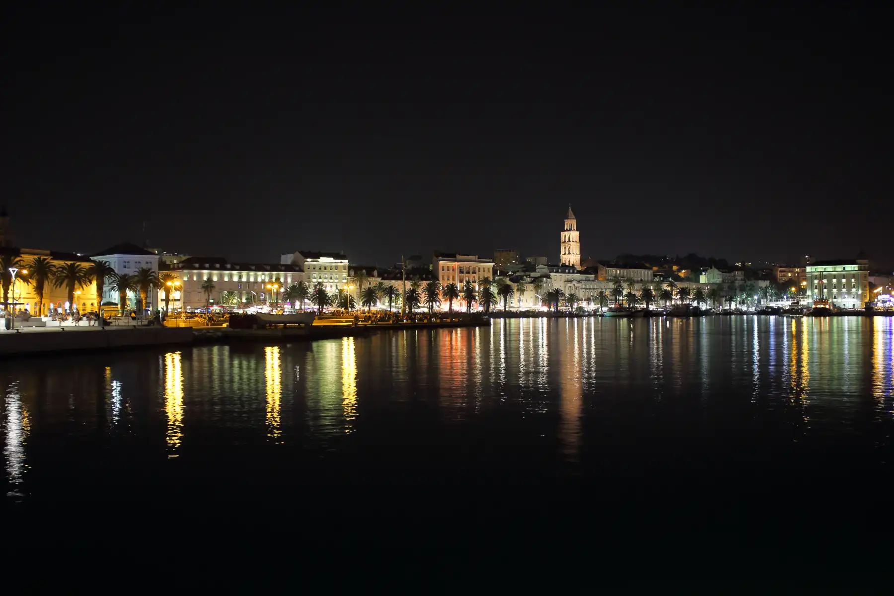 Turistički vodič: Split noću