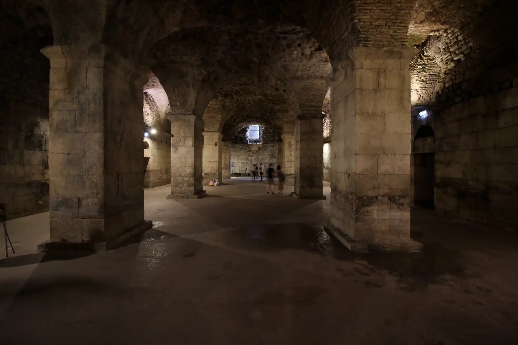 Turistički vodič: Split - Dioklecijanovi podrumi